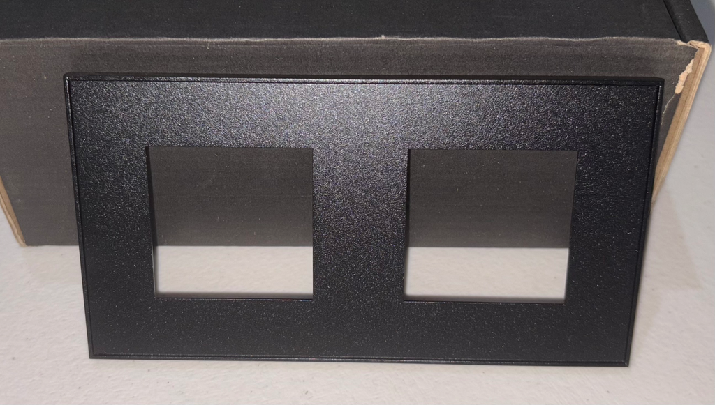 PLACA PARA CONTACTO + PLACA PARA CONTACTO EUROPEA TEXTURED BLACK