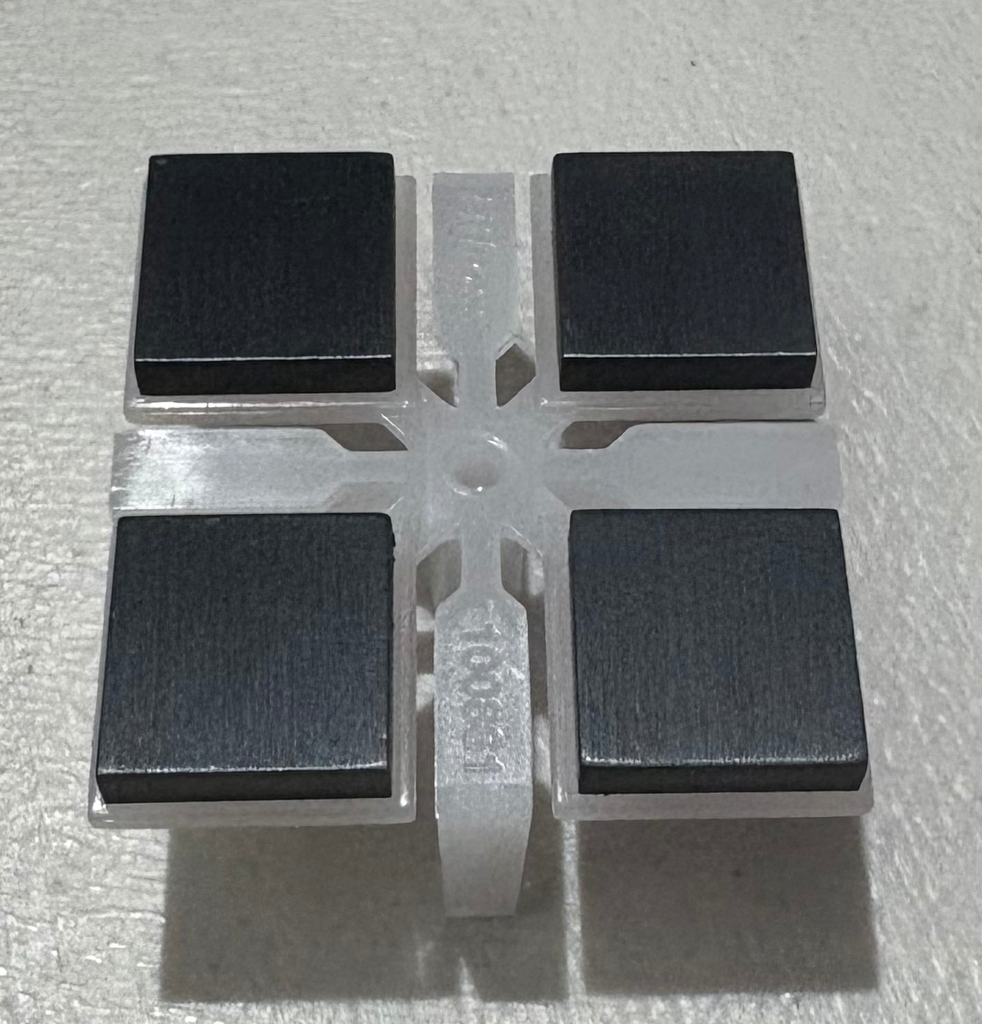 INSERTO DE 4 BOTONES GUNPOWDER BLACK