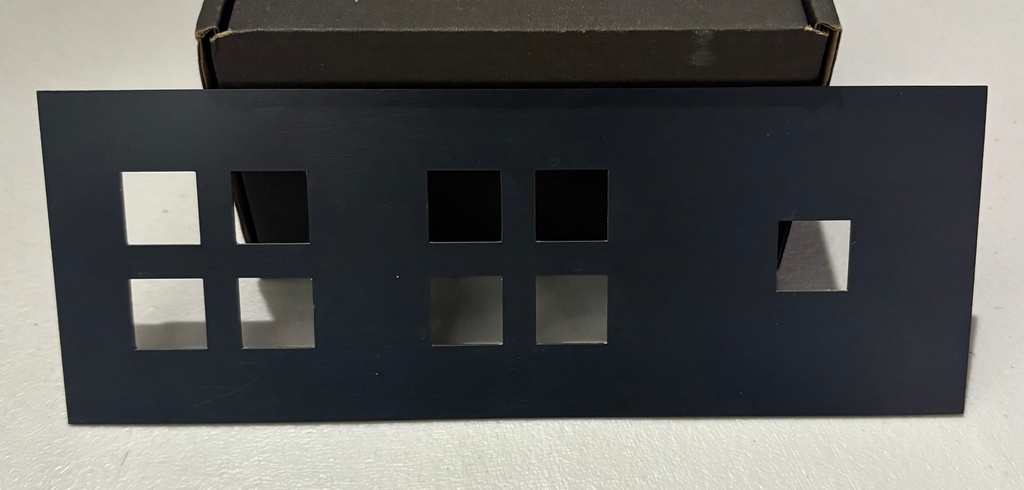 [EXTRA-02312] COVERPLATE DE 4 ESPACIOS + 4 ESPACIOS + 1 ESPACIO GUNPOWDER BLACK