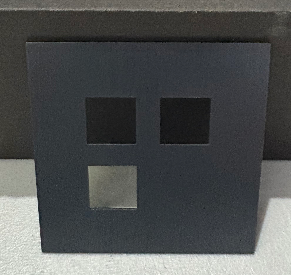 [EXTRA-02315] COVERPLATE DE 3 ESPACIOS GUNPOWDER BLACK