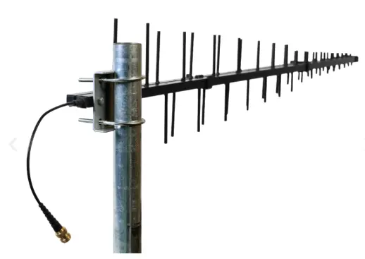 ANTENA DIRECCIONABLE PARA RECEPCION DE SEÑAL TELEFONICA CELULAR 617-4000 MHZ DE EXTERIOR